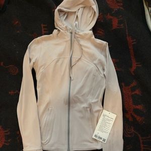 NWT LULULEMON HOODED NULU JACKET